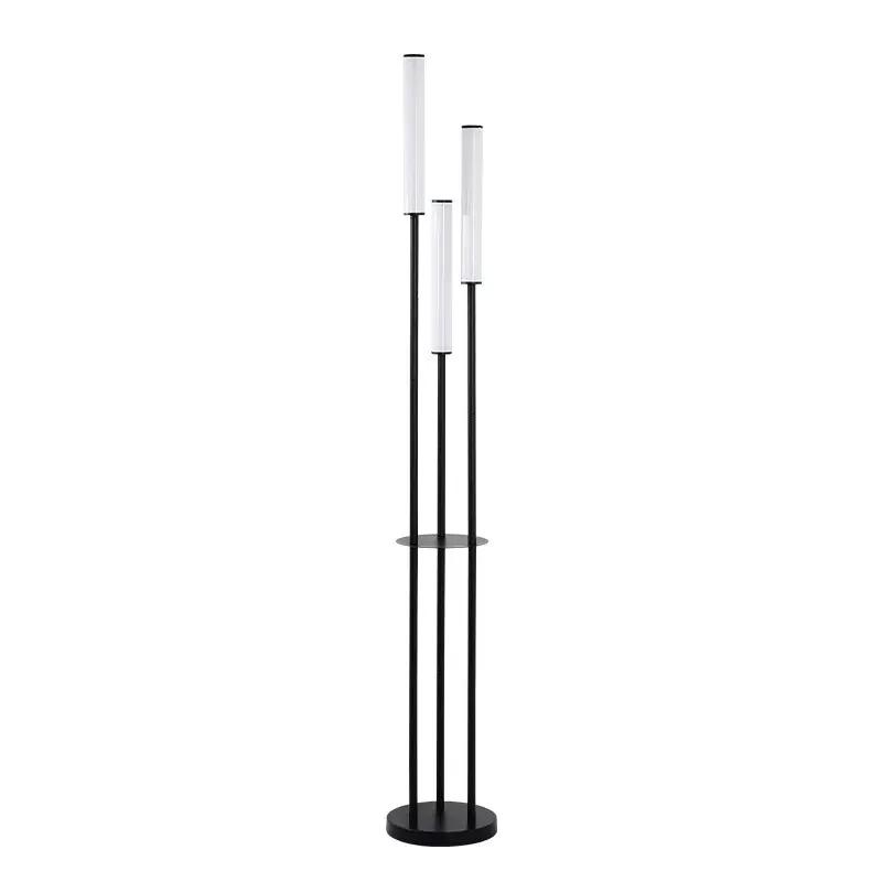 Lampu lantai dengan pengisian daya nirkabel